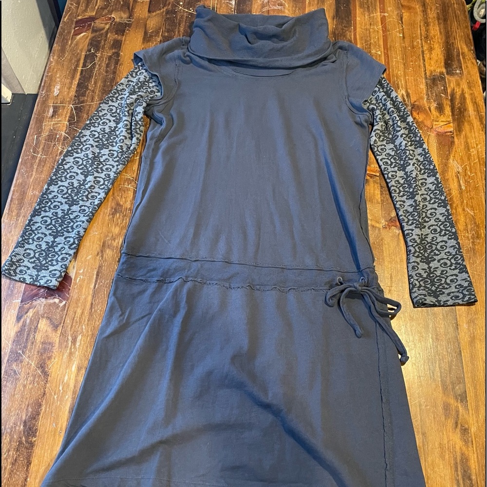 PrAna gray long sleeve dress size M